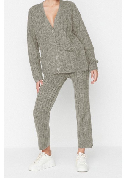 Tarz Kadın Modern Moda Normal Bel Geniş Paça V Yaka Geniş Kalıp Yumuşak Dokulu Triko Alt-Üst Takım