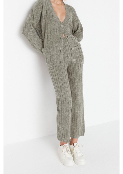 Tarz Kadın Modern Moda Normal Bel Geniş Paça V Yaka Geniş Kalıp Yumuşak Dokulu Triko Alt-Üst Takım indirimleri