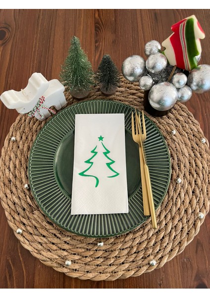 Yeşil Yaldızlı Yılbaşı Çam Ağacı Desenli 16 Lı Beyaz Renkli Kağıt Peçete