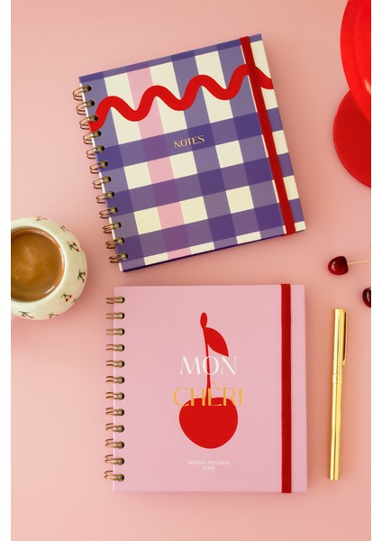 Matt Notebook 15X15 cm Kare 2'li Set Spiralli 2025 Yılı Haftalık Ajanda ve Defter Pötikare Kiraz