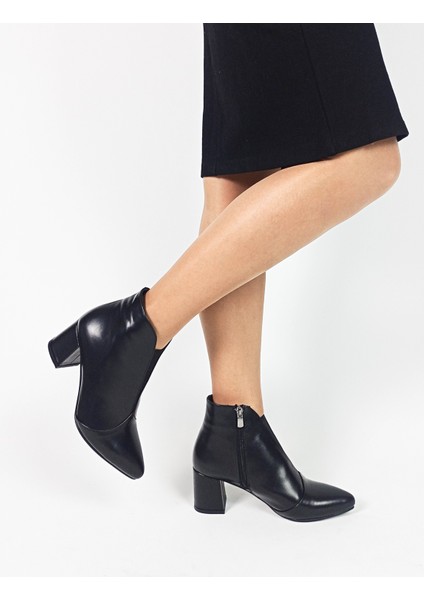 Deri Siyah Renk Kalın Topuk Fermuarlı Kadın Bot modelleri