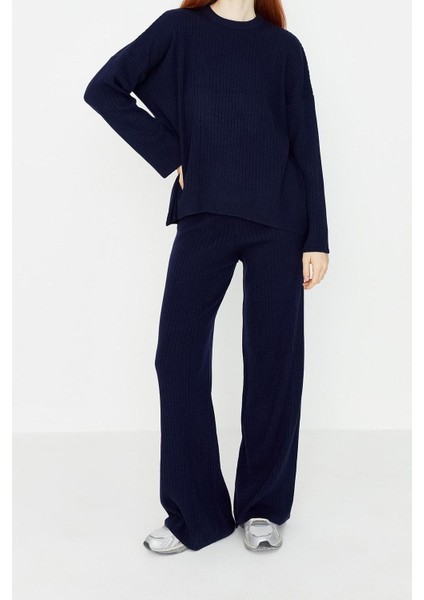 Tarz Kadın Modern Moda Normal Bel Boru Paça Bisiklet Yaka Basic Bisiklet Yaka Triko Alt-Üst Takım fiyatları