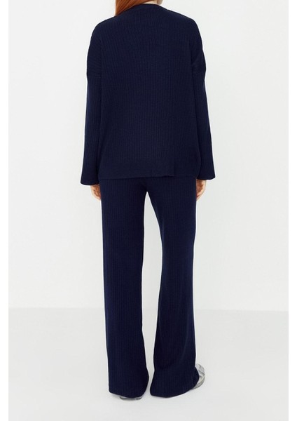 Tarz Kadın Modern Moda Normal Bel Boru Paça Bisiklet Yaka Basic Bisiklet Yaka Triko Alt-Üst Takım modelleri