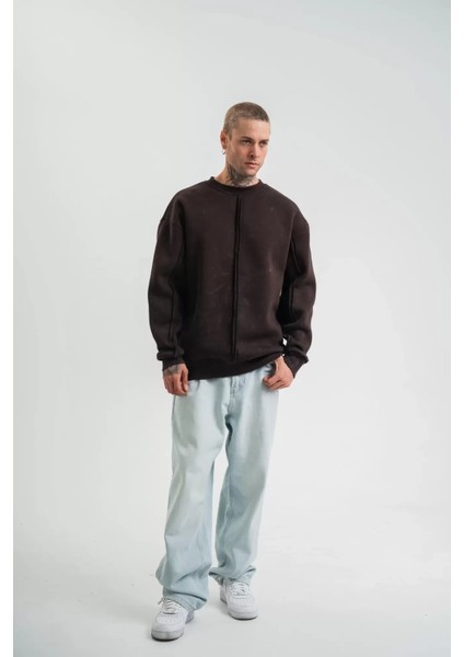 Unisex Bisiklet Yaka Özel Pis Dikişli Yıkamalı Sweatshirt - Kahve