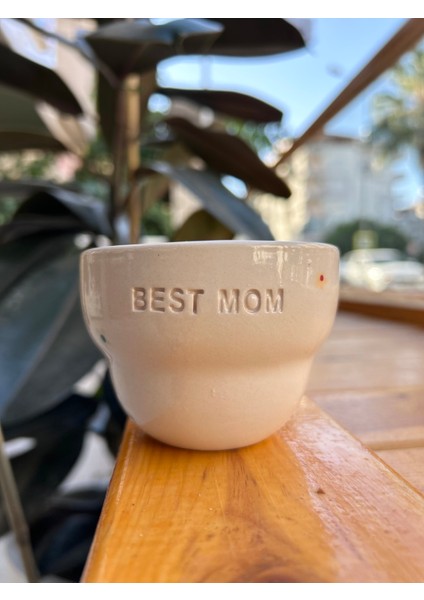 Best Mom Yazılı El Yapımı Seramik Bardak