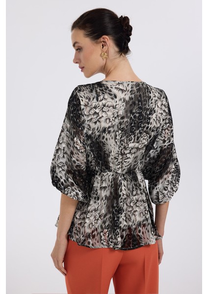 Oversize V Yaka Desenli Şifon Bluz - 3/4 Kol modelleri