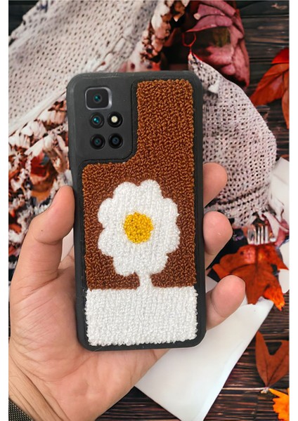 Xiaomi Redmi 10 Brown Flower Tasarımlı Punch Telefon Kılıfı