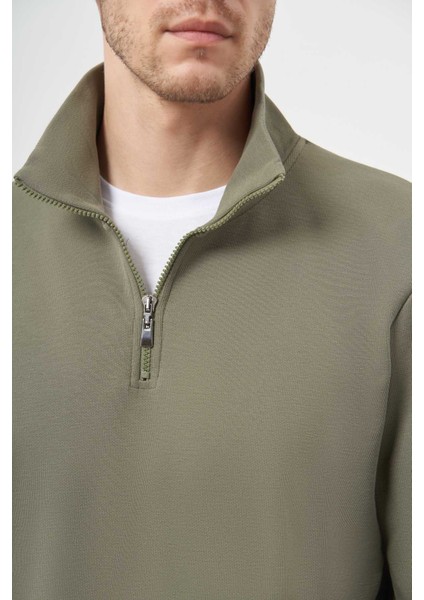 Erkek Haki Fermuarlı Bato Yaka Sweat-Shirt fırsatları