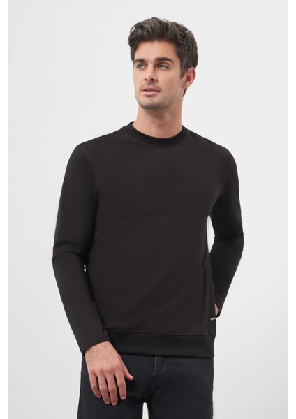 Erkek Siyah Basic Dynamic Fit Bisiklet Yaka Sweet Shirt fırsatları