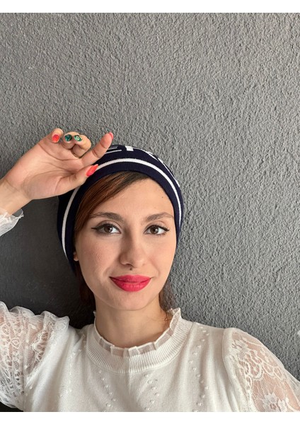 Lacivert Yazılı Yumuşak Unisex Bere fırsatları