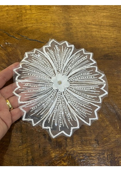 Nakış İşleme Zirkon Taşlı Pul Payetli Çiçek Aplike Dikiş Giyim Aksesuarı 17 x 15 cm