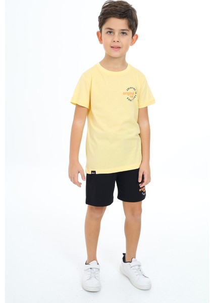 Erkek Çocuk Baskılı Şortlu Takım fırsatları