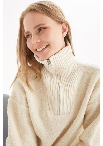 Yakası Fermuarlı Sweat modelleri