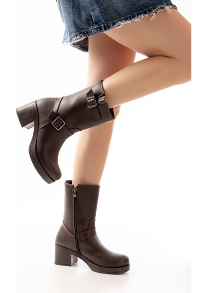 5109-3043 Kahverengi Toka Aksesuarlı Fermuarlı Kalın Topuklu Günlük Kadın Bot modelleri