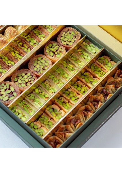 Fıstıklı Karışık Arap Baklavası 800 G
