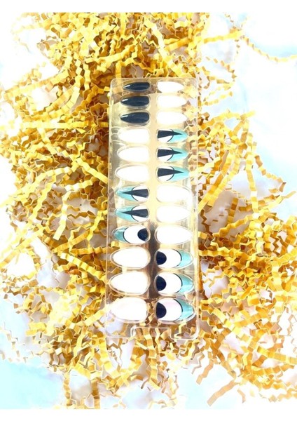 - Kalıcı Renkli 24 Adet Takma Tırnak