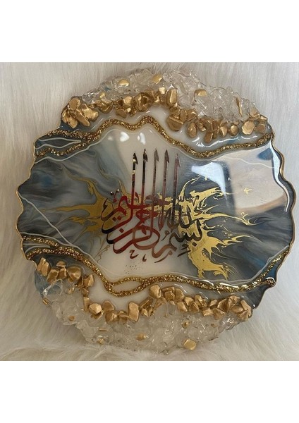 "epoksi Allah Yazısı", "islami Dekor", "epoksi Duvar Süsü", "allah Yazılı Dekor", "epoksi Sanat", "manevi Dekor", "allah Yazısı Tablo", "epoksi Sanat Eseri", "islami Hediyelik", "epoksi El Yapımı Dekor"