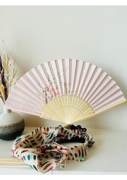 - Pembe Bambu Yelpaze ve Kırmızı, Yeşil Desenli Paraşüt Bandana Hediyeli fiyatları