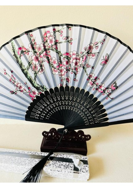 - Kaliteli Hediyelik Yeşil Ağaç Desenli Hediyelik Yelpaze, Nazar Boncuğu Küpe Ile indirimleri