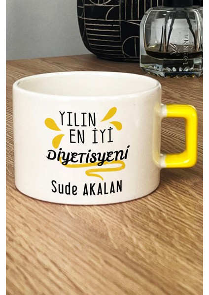 Kişiye Özel Yılın En Iyi Diyetisyeni Lüks Fincan Sarı Tıp Bayramı Hediyesi