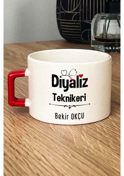 Kişiye Özel Diyaliz Teknikeri Lüks Fincan Kırmızı Tıp Bayramı Hediyesi
