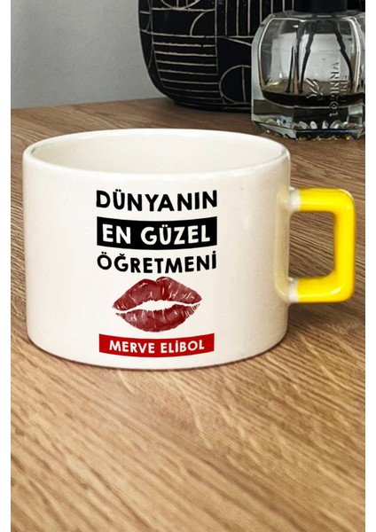 Kişiye Özel Dünyanın En Güzel Öğretmeni Lüks Fincan Sarı Öğretmenler Günü Hediyesi fiyatları