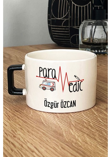 Kişiye Özel Paramedik Lüks Fincan Siyah Isme Özel Tıp Bayramı Hediyeleri