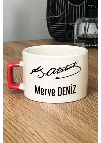 Kişiye Özel Atatürk Imzası ve Isim Yazılı Lüks Fincan Turuncu Öğretmenler Günü Hediyesi