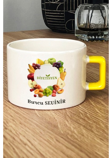 Kişiye Özel Diyetisyen Lüks Fincan Sarı Tıp Bayramı Hediyesi
