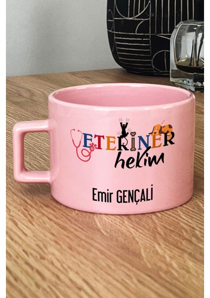 Kişiye Özel Veteriner Hekim Pastel Fincan Pembe Isme Özel Tıp Bayramı Hediyeleri