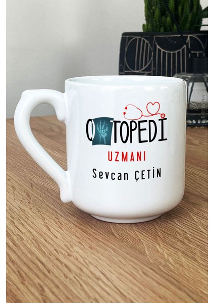 Kişiye Özel Ortopedi Uzmanı Kupa Bardak Oval Isme Özel Tıp Bayramı Hediyeleri