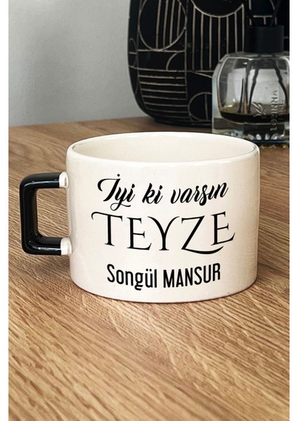 Kişiye Özel Iyi Ki Varsın Teyze Lüks Fincan Siyah Anneler Günü Hediyesi