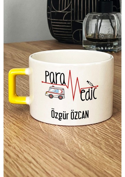 Kişiye Özel Paramedik Lüks Fincan Sarı Isme Özel Tıp Bayramı Hediyeleri