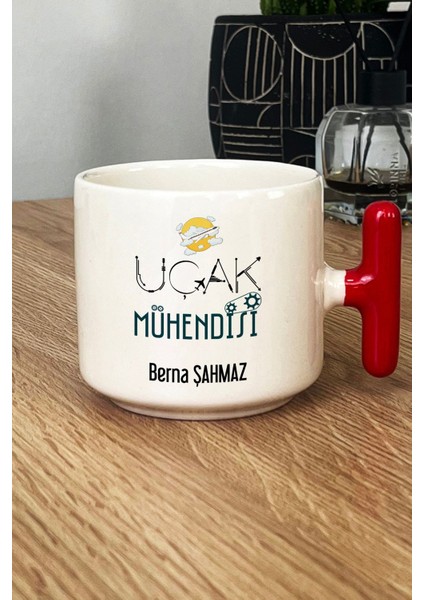 Kişiye Özel Uçak Mühendisi Kupa Bardak T Kulplu Kırmızı Mühendisler Günü Hediyesi