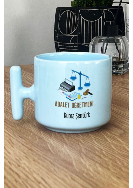 Kişiye Özel Adalet Öğretmeni Pastel T Kulplu Kupa Bardak Mavi Öğretmenler Günü Hediyesi