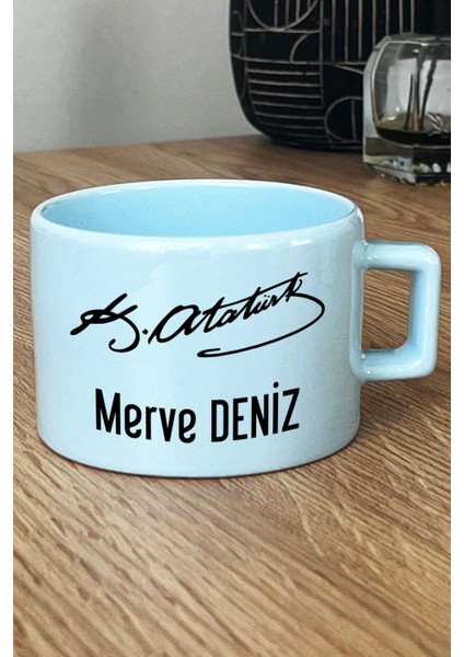Kişiye Özel Atatürk Imzası ve Isim Yazılı Pastel Fincan Mavi Öğretmenler Günü Hediyesi