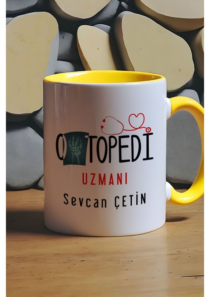Kişiye Özel Ortopedi Uzmanı Kupa Bardak Sarı Isme Özel Tıp Bayramı Hediyeleri