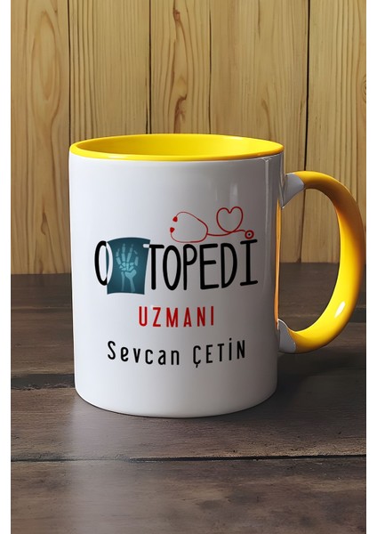 Kişiye Özel Ortopedi Uzmanı Kupa Bardak Sarı Isme Özel Tıp Bayramı Hediyeleri