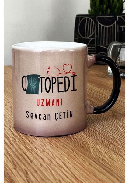 Kişiye Özel Ortopedi Uzmanı Kupa Bardak Sihirli Isme Özel Tıp Bayramı Hediyeleri