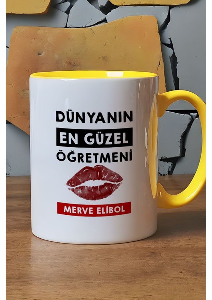 Kişiye Özel Dünyanın En Güzel Öğretmeni Kupa Bardak Sarı Öğretmenler Günü Hediyesi fırsatları