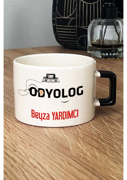 Kişiye Özel Odyolog Lüks Fincan Siyah Tıp Bayramı Hediyeleri