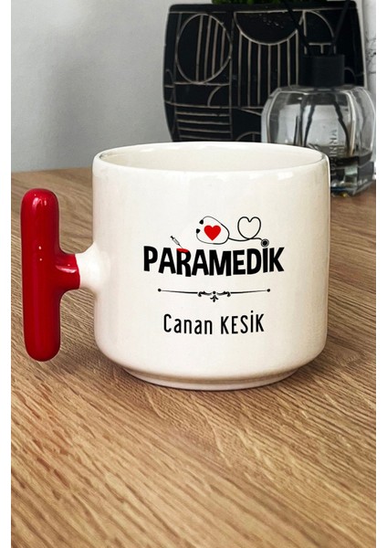 Kişiye Özel Paramedik -2- Kupa Bardak T Kulplu Kırmızı Att Tıp Bayramı Hediyesi