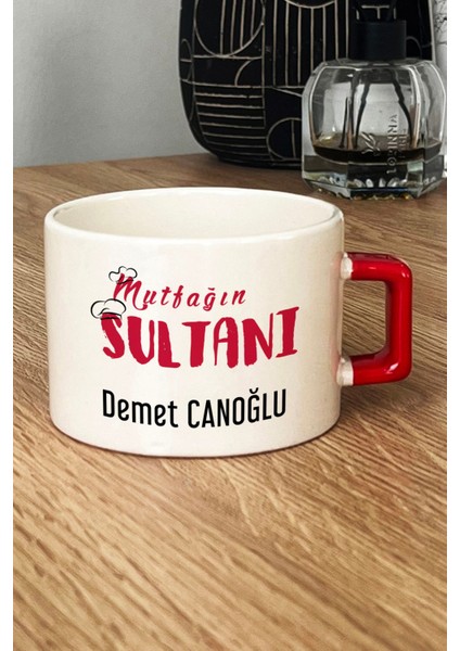 Kişiye Özel Mutfağın Sultanı Lüks Fincan Kırmızı Anneler Günü Hediyesi fiyatları
