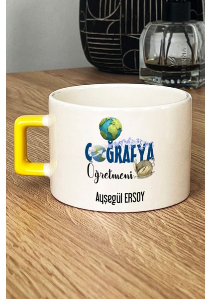 Kişiye Özel Coğrafya Öğretmeni -2- Lüks Fincan Sarı Öğretmenler Günü Hediyesi