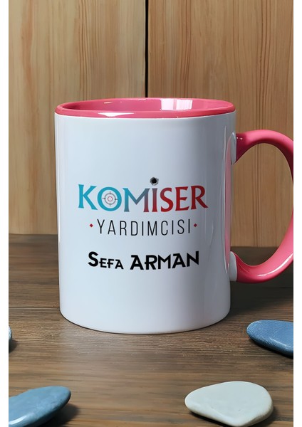 Kişiye Özel Komiser Yardımcısı Kupa Bardak Pembe Polisler Günü Hediyesi