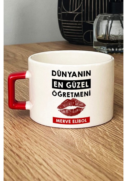 Kişiye Özel Dünyanın En Güzel Öğretmeni Lüks Fincan Kırmızı Öğretmenler Günü Hediyesi
