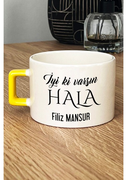 Kişiye Özel Iyi Ki Varsın Hala Lüks Fincan Sarı Doğum Günü Hediyesi