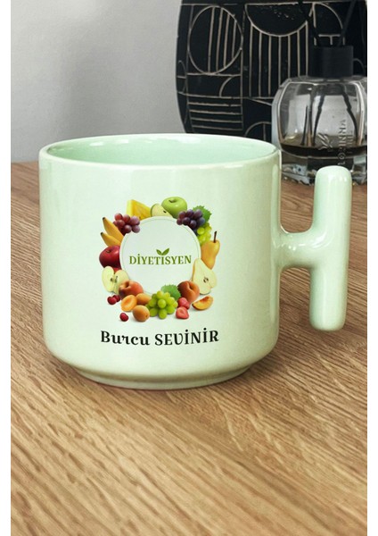 Kişiye Özel Diyetisyen Pastel T Kulplu Kupa Bardak Yeşil Tıp Bayramı Hediyesi fiyatları