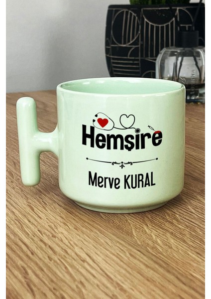 Kişiye Özel Hemşire Pastel T Kulplu Kupa Bardak Yeşil Isme Özel Tıp Bayramı Hediyesi