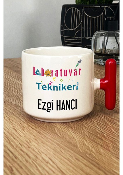 Kişiye Özel Laboratuvar Teknikeri Kupa Bardak T Kulplu Kırmızı Tıp Bayramı Hediyeleri fiyatları